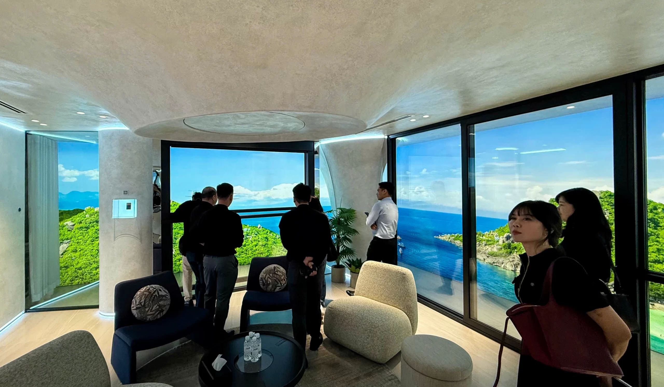 Areus Visit 24